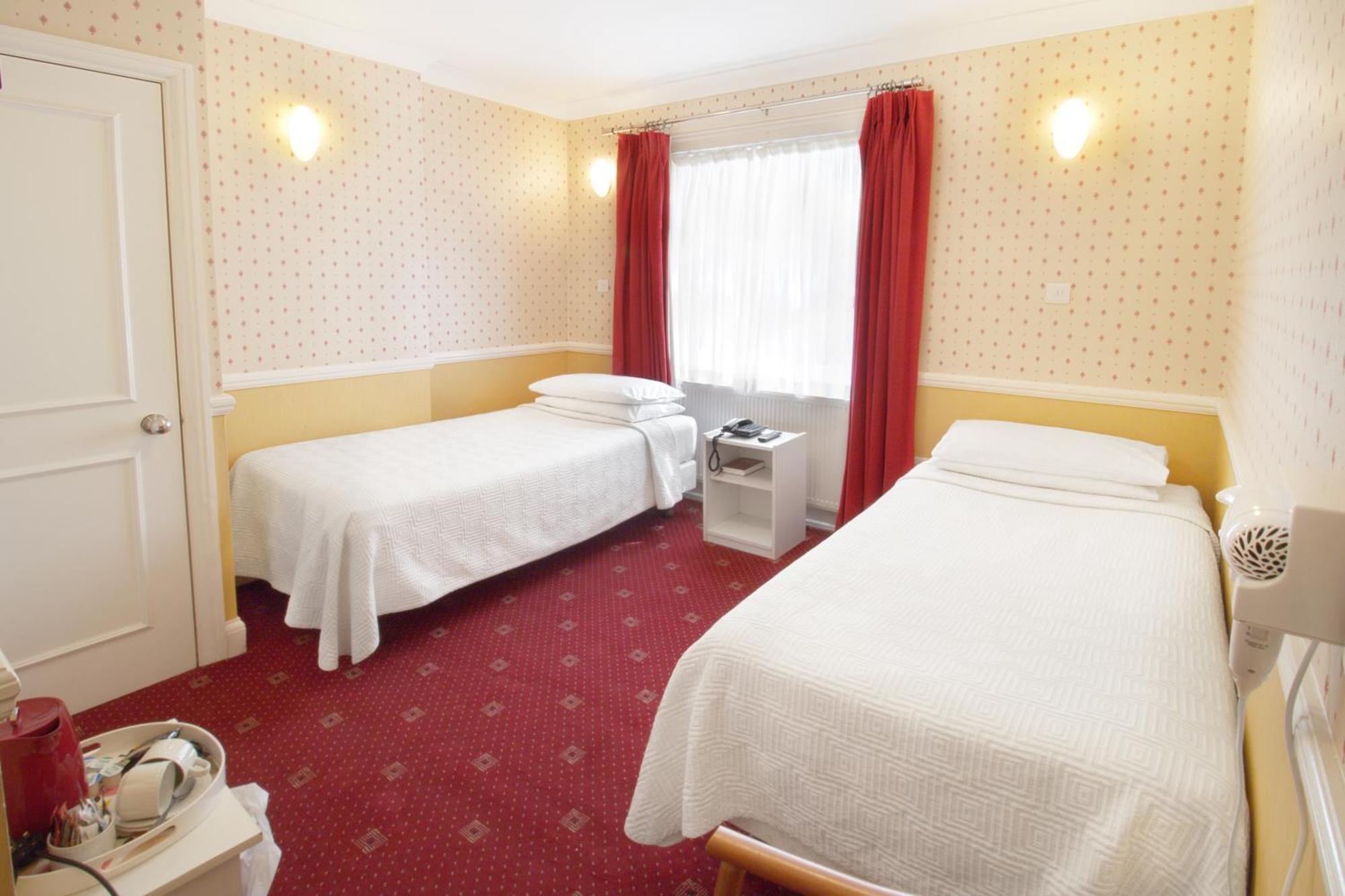 Balmoral House Hotel Лондон Экстерьер фото